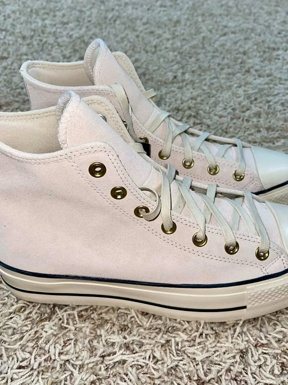 Converse Women’s Chuck Taylor All Star Lift Platform Suede Shoes A13823C Size 10